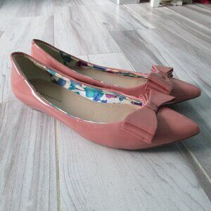 BCBGeneration pointy toe flats